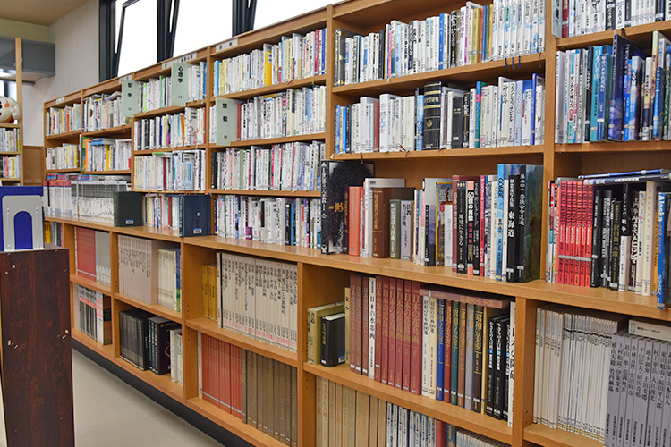 哲学・心理学・芸術 阿南町立図書館